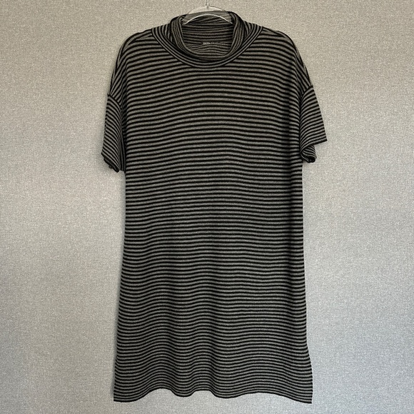 Eileen Fisher size XL tunic top 100% merino wool short sleeve black gray stripe - Picture 1 of 10